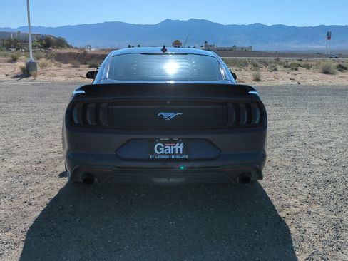 Used 2020 Ford Mustang Coupe RWD image 4