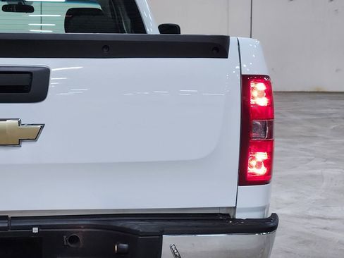 Used 2011 Chevrolet Silverado 1500 W/T image 23