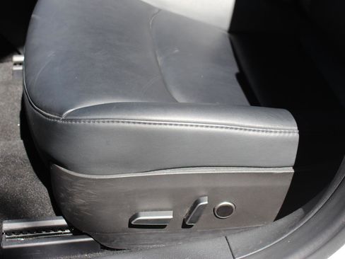 Used 2023 Tesla Model 3 Standard Range image 26