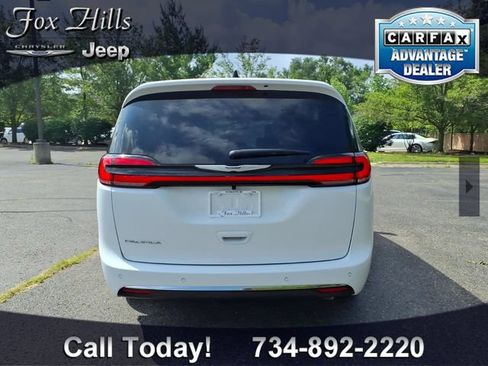 Used 2026 Chrysler Pacifica Select FWD image 7