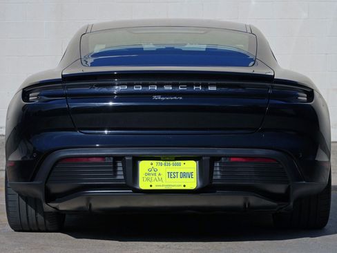 Used 2022 Porsche Taycan RWD image 11