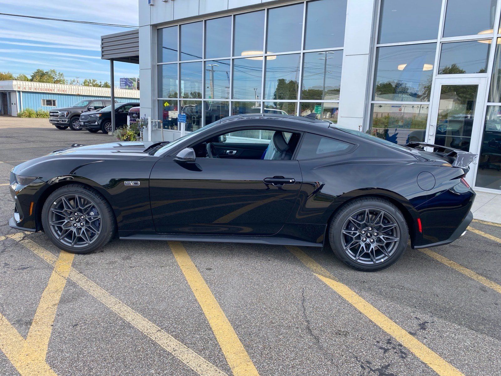 Used 2026 Ford Mustang GT Premium w/ GT Performance Package RWD image 3