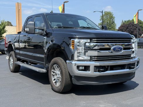 Used 2019 Ford F250 Lariat image 2