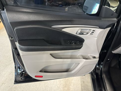 Used 2019 Honda Pilot EX-L image 29
