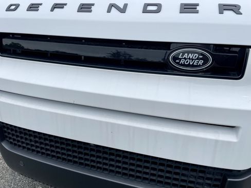 New 2026 Land Rover Defender 110 X-Dynamic SE AWD/4WD image 35
