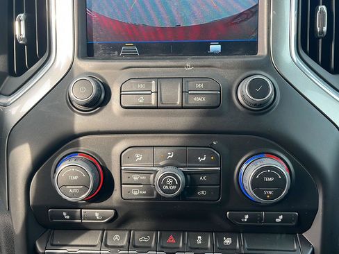 Used 2021 Chevrolet Silverado 1500 LT image 20