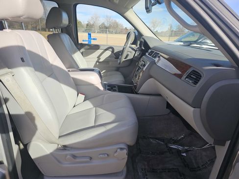 Used 2011 Chevrolet Avalanche LT w/ Regional Value Package image 26