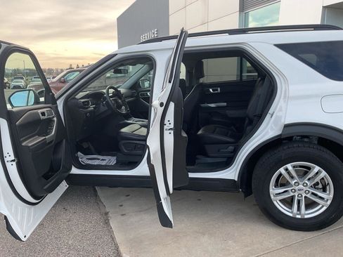 Used 2023 Ford Explorer XLT w/ Equipment Group 202A image 20