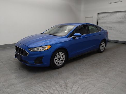 Used 2020 Ford Fusion S FWD image 2