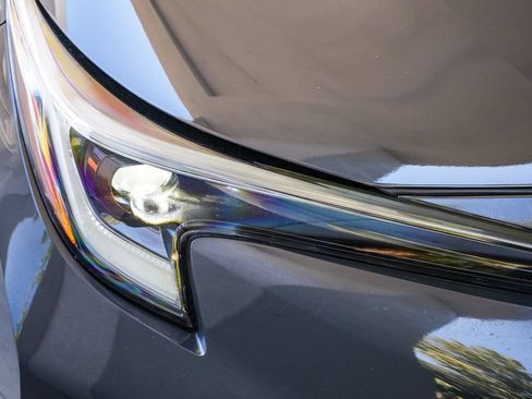 Used 2025 Toyota Corolla SE w/ SE Premium Package FWD image 8