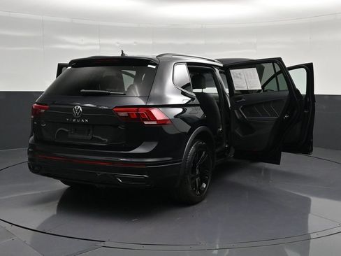 Used 2023 Volkswagen Tiguan SE R-Line FWD image 29