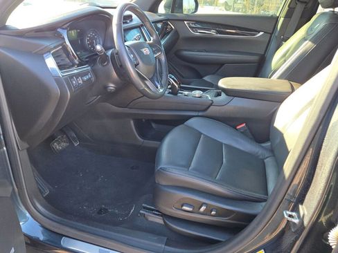 Used 2020 Cadillac XT6 Premium Luxury image 24