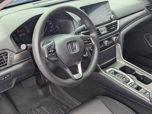 Used 2019 Honda Accord Hybrid image 9