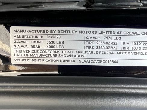 Used 2023 Bentley Bentayga image 55