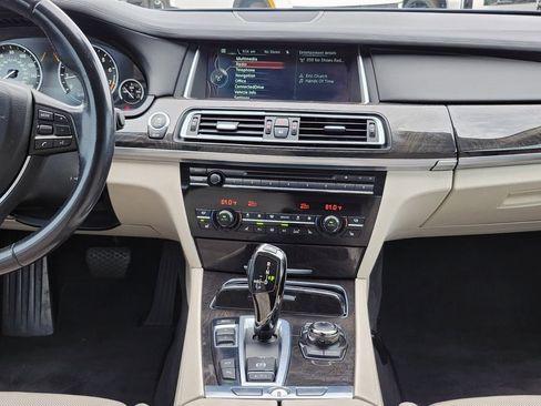 Used 2013 BMW 750Li image 19