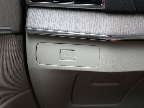 Used 2024 Volvo XC90 B5 Plus w/ Protection Package Premier image 29