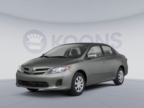 Used 2013 Toyota Corolla LE FWD image 1