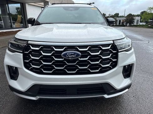 Used 2026 Ford Explorer Platinum w/ LUX Leather Package AWD/4WD image 17