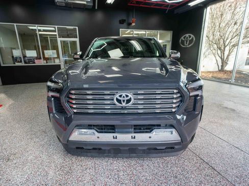 Used 2024 Toyota Tacoma Limited image 6