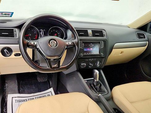 Used 2017 Volkswagen Jetta SE FWD image 13