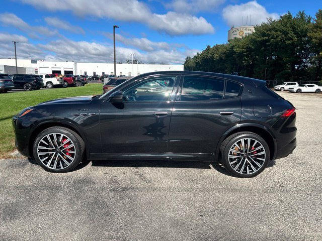 Used 2023 Maserati Grecale Modena AWD/4WD image 3