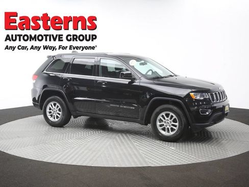 Used 2018 Jeep Grand Cherokee Laredo RWD image 48