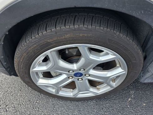 Used 2017 Ford Escape Titanium w/ Equipment Group 301A FWD image 10