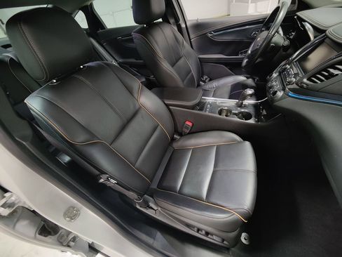 Used 2018 Chevrolet Impala Premier FWD image 12