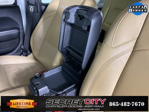 Used 2018 Jeep Wrangler Unlimited Rubicon image 25