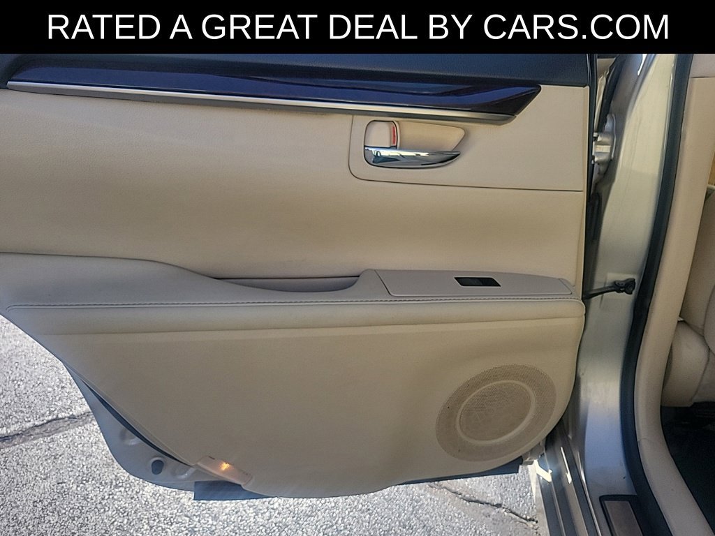 Used 2015 Lexus ES 350 w/ Premium Package FWD image 13