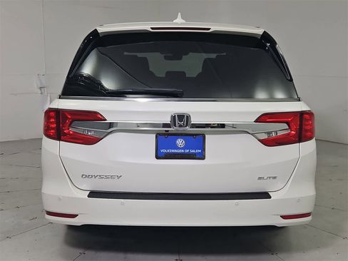Used 2019 Honda Odyssey Elite image 5
