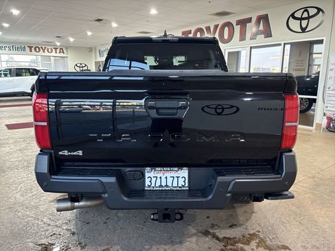 Certified 2025 Toyota Tacoma SR image 9