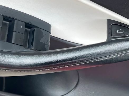 Used 2021 Tesla Model Y Long Range image 26