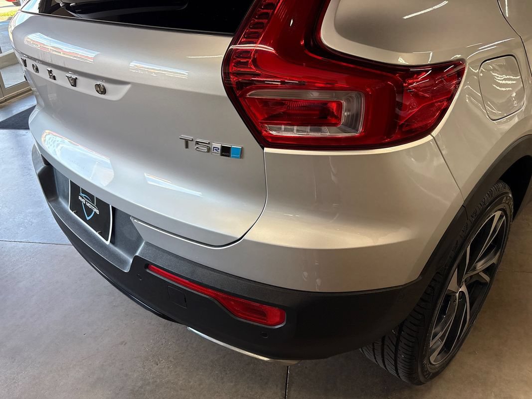 Used 2019 Volvo XC40 T5 R-Design AWD/4WD image 24