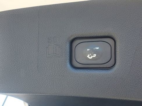 Used 2023 Lincoln Nautilus Reserve AWD/4WD image 34