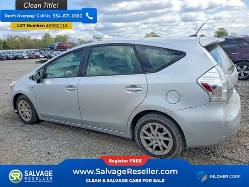 Used 2013 Toyota Prius V Three image 3