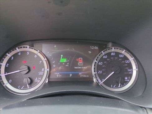 Used 2023 Toyota Highlander XLE FWD image 11
