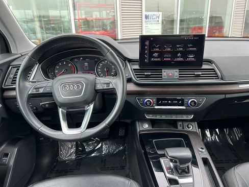 Used 2022 Audi Q5 2.0T Premium w/ Convenience Package image 12