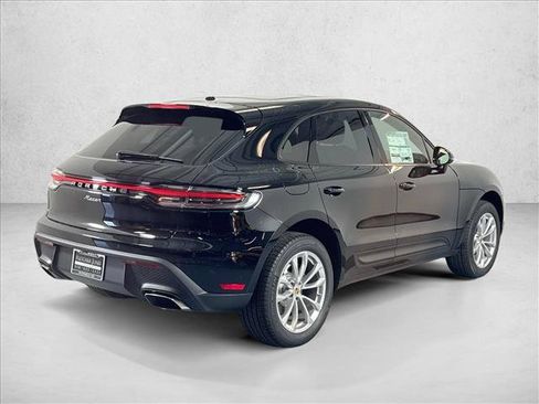 Certified 2026 Porsche Macan AWD/4WD image 9