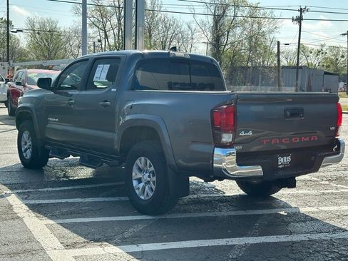 Used 2018 Toyota Tacoma SR5 image 8