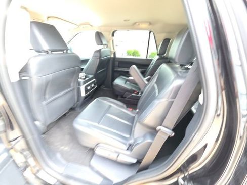Used 2024 Ford Expedition XLT image 23