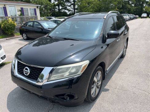 Used 2014 Nissan Pathfinder Platinum AWD/4WD image 1