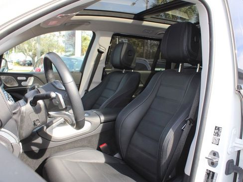 Certified 2023 Mercedes-Benz GLS 580 4MATIC image 5