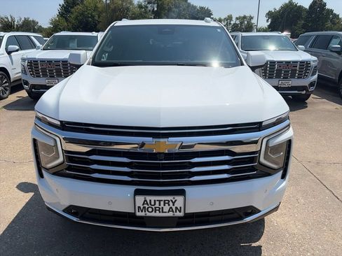 New 2026 Chevrolet Suburban LT w/ Comfort Package AWD/4WD image 9