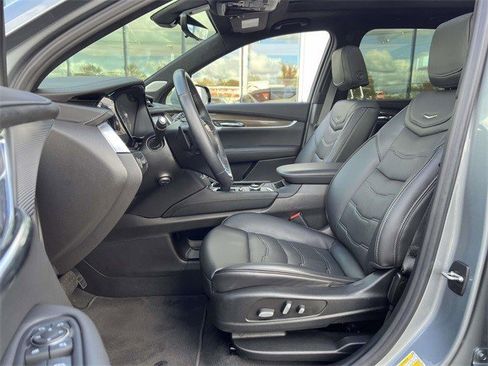 Certified 2024 Cadillac XT6 Premium Luxury w/ Platinum Package image 18