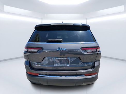 Used 2023 Jeep Grand Cherokee L Limited AWD/4WD image 4