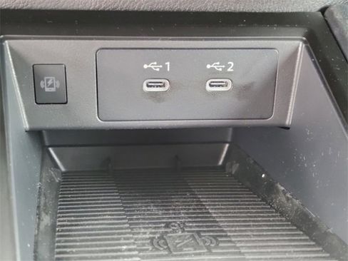 Used 2026 Nissan Kicks SV image 29