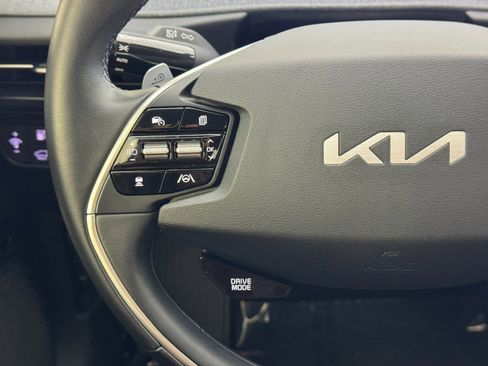 Used 2022 Kia EV6 Wind image 20