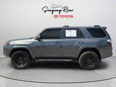 Used 2023 Toyota 4Runner SR5 Premium w/ Moonroof Package AWD/4WD image 4