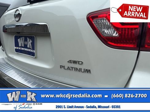Used 2017 Nissan Pathfinder Platinum AWD/4WD image 8